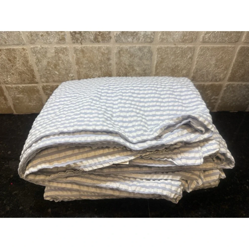 THE VERMONT COUNTRY STORE Full Periwinkle Blue Seersucker Coverlet 96x104